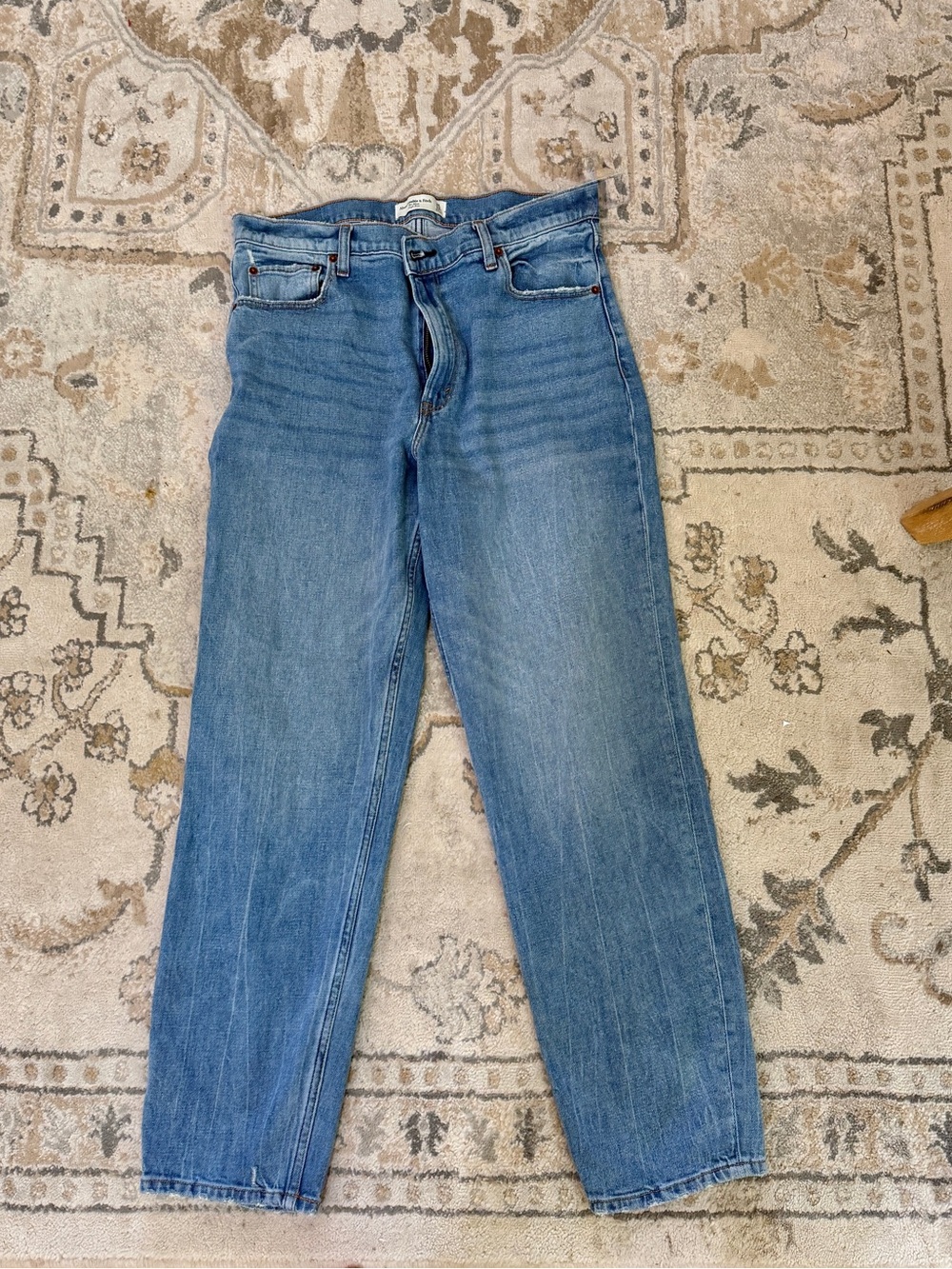 Women’s Abercrombie “the mom” high rise jean